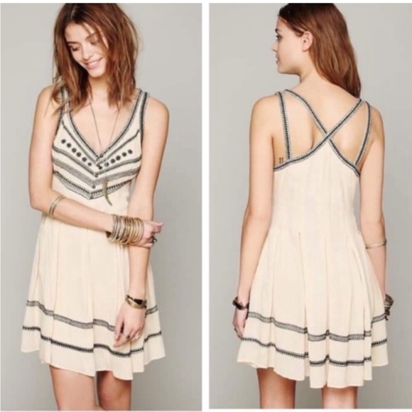 Free People 2013 Beige Tan Embroidered Crisscross Back Strap Mini Dress Size 2 - Picture 1 of 11